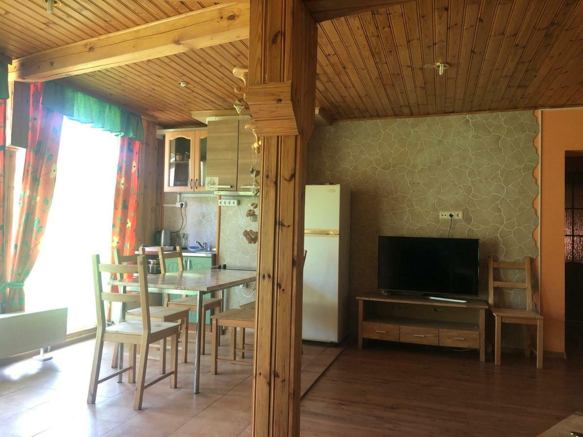 Guest House Eco Home Jūrkalne Kültér fotó